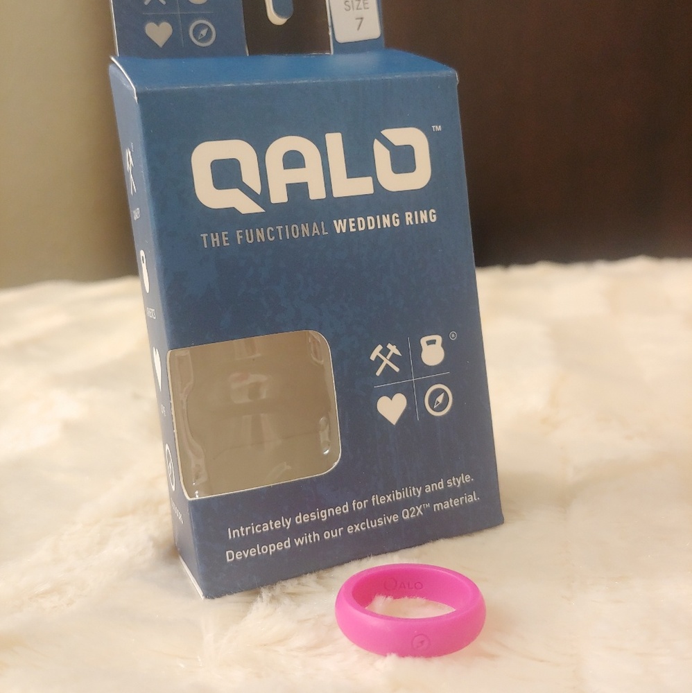 QALO Silicone Functional Wedding Band Pink Size 7